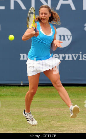 Tennis - Liverpool International Tournament 2009 - Tag Vier - Calderstones Park. Die Portugalerin Michelle Larcher De Brito gewinnt das Finale des Liverpool International Tennis Tournament Stockfoto