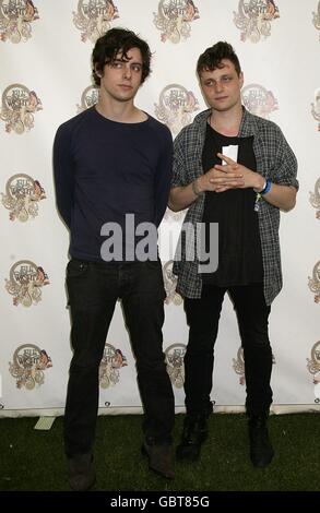 Die Makkabäer Backstage beim Isle of Wight Festival in Newport auf der Isle of Wight. Stockfoto