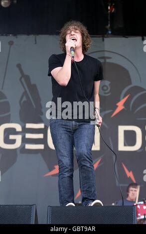 Matt Bowman von den Pigeon Detectives, die während des Isle of Wight Festivals in Newport auf der Isle of Wight auftreten. ** ** Stockfoto