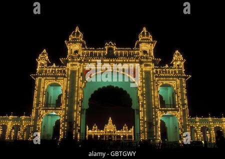 der Palast in der Stadt Mysore in der Provinz von Karnataka in Indien. Stockfoto