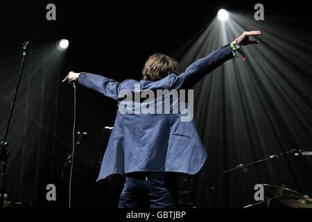 Glastonbury Festival 2009 - Tag Zwei. Jarvis Cocker tritt beim Glastonbury Festival 2009 auf der Worthy Farm in Pilton, Somerset, auf. Stockfoto