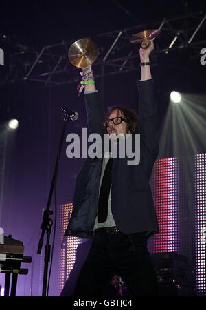 Glastonbury Festival 2009 - Tag Zwei. Jarvis Cocker tritt beim Glastonbury Festival 2009 auf der Worthy Farm in Pilton, Somerset, auf. Stockfoto