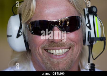 Brawn GP Hauptsponsor Sir Richard Branson von Virgin während des Qualifyings im Albert Park, Melbourne, Australien. Stockfoto