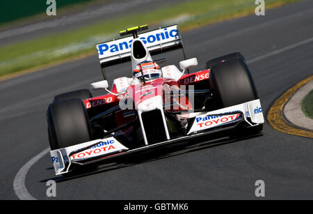 Timo Glock von Toyota während des Qualifyings im Albert Park, Melbourne, Australien. Stockfoto