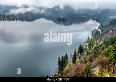 Slowenien, Bled See und Insel von der Burg Stockfoto