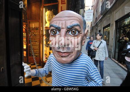 El Ingenio, Shop mit Picasso Figur, Gothic, Ciutat Vella Bezirk, Barcelona, Katalonien, Spanien Stockfoto