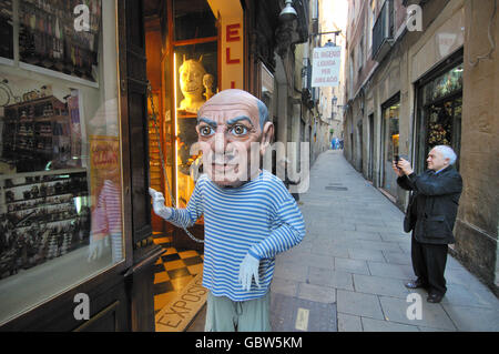 El Ingenio, Shop mit Picasso Figur, Gothic, Ciutat Vella Bezirk, Barcelona, Katalonien, Spanien Stockfoto