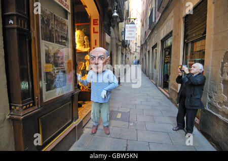 El Ingenio, Shop mit Picasso Figur, Gothic, Ciutat Vella Bezirk, Barcelona, Katalonien, Spanien Stockfoto