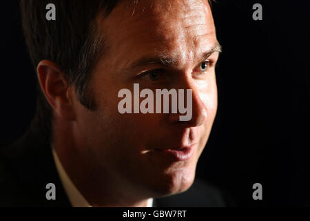 Ehemaliger England Kapitän Michael Vaughan während einer Pressekonferenz, um seinen Ruhestand in Edgbaston, Birmingham bekannt zu geben. Stockfoto