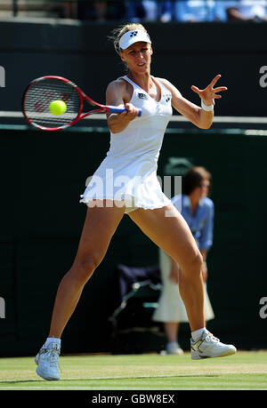 Die Russin Elena Dementieva im Einsatz gegen die Italienerin, die Italienerin, die Italienerin, die Italienerin, im Rahmen der Wimbledon Championships beim All England Lawn Tennis and Croquet Club, Wimbledon, London. Stockfoto