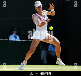 Die Russin Elena Dementieva im Einsatz gegen die Italienerin, die Italienerin, die Italienerin, die Italienerin, im Rahmen der Wimbledon Championships beim All England Lawn Tennis and Croquet Club, Wimbledon, London. Stockfoto