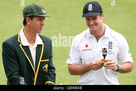 Cricket - Asche-2009 - Npower erste Test - England V Deutschland - England-Netze - Sophia Gärten Stockfoto