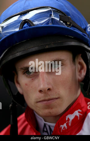 Pferderennen - Haydock Park Racecourse. Ryan Moore, Jockey Stockfoto