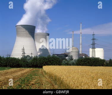 Energie, Atomkraft, Kraftwerk, Gundremmingen, Bayern, Westdeutschland, Außenansicht, Kühltürme, 1990er Jahre, zusätzliche-Rechte-Freiräumungen-nicht vorhanden Stockfoto