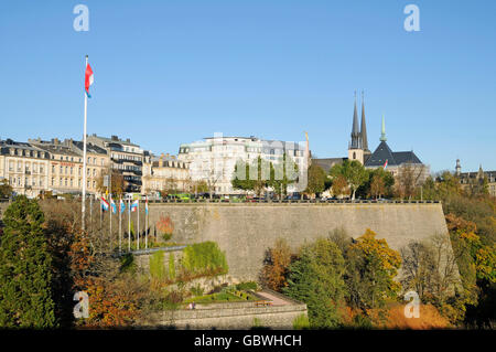 Petrusse Tal, Petruss, Place de Constitution, Kathedrale Notre Dame, Luxemburg, Luxemburg Stockfoto