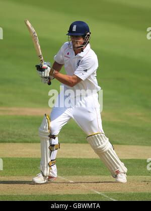 Cricket - freundlich - Tag 1 - Warwickshire V England - Edgbaston. Der englische Alastair Cook schlägt gegen Warwickshire Stockfoto