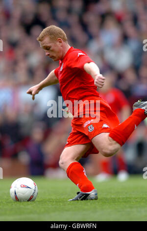 Fußball - FIFA Fußball-Weltmeisterschaft 2006 Qualifikation - Gruppe sechs - England gegen Wales. Mark Pembridge, Wales Stockfoto