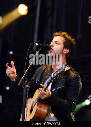 James Morrison auf der Bühne bei Hard Rock Calling, im Hyde Park in London. Stockfoto