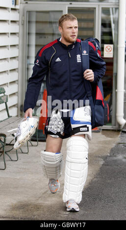 Cricket - The Ashes 2009 - npower Second Test - England gegen Australien - England Nets - Tag zwei - Lord's. Andrew Flintoff aus England während der Nets-Sitzung in Lord's, London. Stockfoto