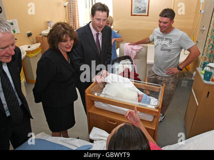 Clegg besucht, Norwich und Norfolk Krankenhaus Stockfoto