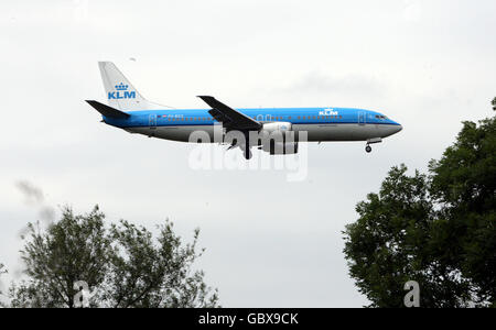 Allgemeine Lager - Flugzeuge - Heathrow Flughafen Stockfoto