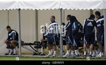 Cristiano Ronaldo von Real Madrid (links) während eines Trainingslagers vor der Saison im Carton House, Co Kildare. Stockfoto