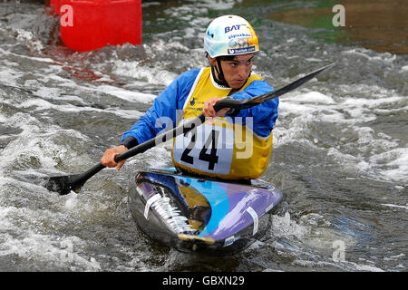 Spaniens Maialen Chourraut während der Frauen K1 während der Europameisterschaft im Slalom Holme Pierrepont, Nottingham. DRÜCKEN Sie VERBANDSFOTO. Bilddatum: Donnerstag, 28. Mai 2009. Bildnachweis sollte lauten: Simon Cooper/PA Wire Stockfoto