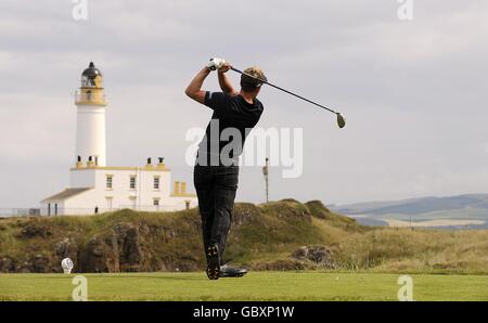 Englands Luke Donald in Aktion am ersten Tag der Open Championship im Turnberry Golf Club. Stockfoto