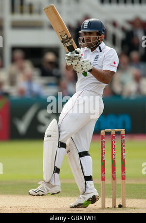 Englands Ravi Bopara Fledermäuse am dritten Tag des zweiten npower-Test-Spiels in Lord's, London. Stockfoto