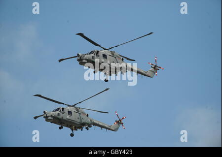 Westland Lynx Hubschrauber von 815 Royal Naval Air Squadron, RNAS Culdrose bei der Royal International Air Tattoo bei RAF Fairford, Gloucestershire. Stockfoto