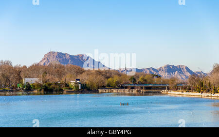 Blick auf den Zayanderud Fluss in Isfahan, Iran Stockfoto