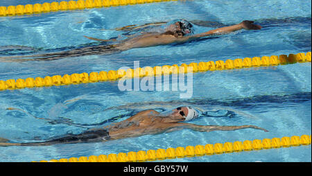 Weltrekordhalter und Doppelolympiamedaillengewinner, der US-Amerikaner Aaron Peirsol bei den FINA-Weltmeisterschaften in Rom, Italien. Stockfoto