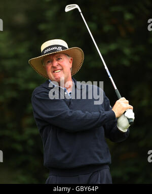 Golf - MasterCard Senior Open - Runde vier - Sunningdale Open. Simbabwes Denis Watson in der 4. Runde Stockfoto