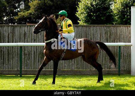 Marning Star unter Jockey Saleem Golam geht auf der Nottingham Racecourse, Nottingham. Stockfoto