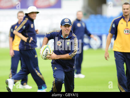 Australiens Kapitän Ricky Ponting während der Nets-Sitzung in Headingley, Leeds. Stockfoto