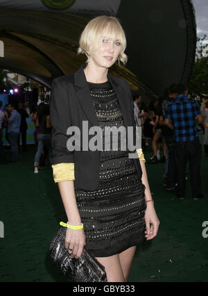 Kimberly Stewart Ankunft in der Nokia Skate Almighty Roller Disco, in Potter's Field bei der Tower Bridge, London. Stockfoto