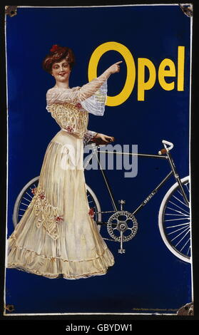 Werbung, Fahrrad, Opel, Adam Opel Aktiengesellschaft, Rüsselsheim, Emailleschild, 49,5x30 cm, um 1900, Zusatzrechte-Clearences-nicht vorhanden Stockfoto