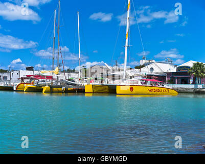 dh St Johns ANTIGUA Karibik Saint Johns zugleich Katzen Katamaran Touren Meer Bootstour Stockfoto