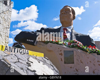 dh St Johns ANTIGUA Karibik Statue von Sir Vere Cornwall Bird erster Premierminister von Antigua Barbuda Stockfoto