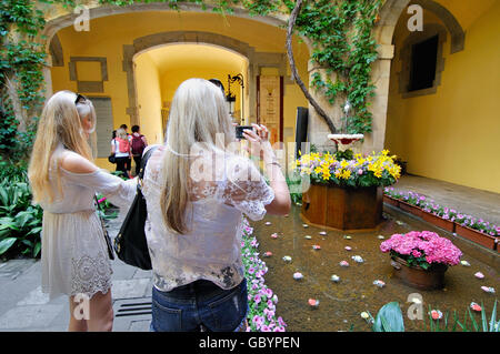 Das tanzende Ei während des Festes von Corpus Christi. Barcelona. Katalonien. Spanien. Stockfoto