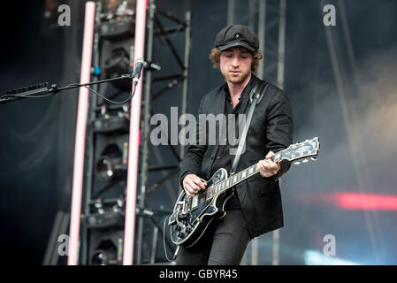 Wrexham, UK. 2. Juli 2016. Wels und The Bottlemen Höchstleistungen Glyndwr University Racecourse, Wrexham, die Unterstützung der Stereopho Stockfoto