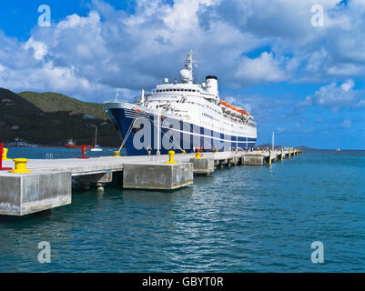 Dh Marco Polo KREUZFAHRT KARIBIK Marco Polo Kreuzfahrtschiff im Hafen Hafen von Road Town Pier Insel Hafen angedockt Stockfoto