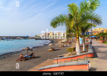 Eingang zum tropischen Strand in San Juan Stadt an der Südküste von Teneriffa, Kanarische Inseln, Spanien Stockfoto