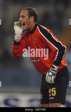 Fußball - UEFA Cup - Gruppe E - Lazio / Villarreal. Torhüter Jose Manuel Reina von Villarreal Stockfoto