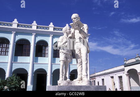 der Parque Ignacio Agramonte in der alten Stadt Camaguey auf Kuba in der Karibik. Stockfoto