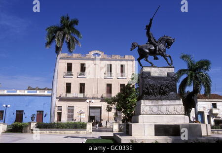 der Parque Ignacio Agramonte in der alten Stadt Camaguey auf Kuba in der Karibik. Stockfoto