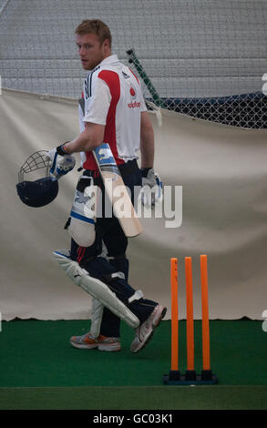 Cricket - The Ashes 2009 - npower Third Test - England gegen Australien - England Nets - Edgbaston. Andrew Flintoff aus England während einer Nets-Sitzung in Edgbaston, Birmingham. Stockfoto