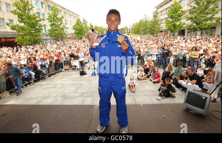 Tom Daley bei einem Bürgerempfang in Plymouth, nach seinem Sieg bei den World Diving Championships in Rom. Stockfoto