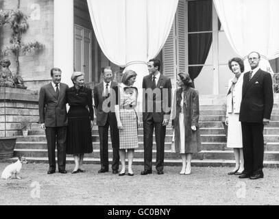 Prinzessin Astrid von Belgien und Erzherzog Lorenz von Österreich auf Schloss Belvedere am 13. Mai dieses Jahres, als sie offiziell verlobt wurden. Sie sollen am 22. September 1984 in der Kirche des "Grand Sablon" in Brüssel heiraten. Stockfoto