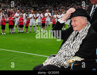 Fußball - Bobby Robson Trophy - England / Deutschland - St James Park Stockfoto